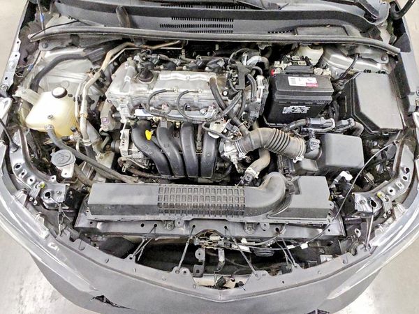 2022 TOYOTA COROLLA LE — Engine bay