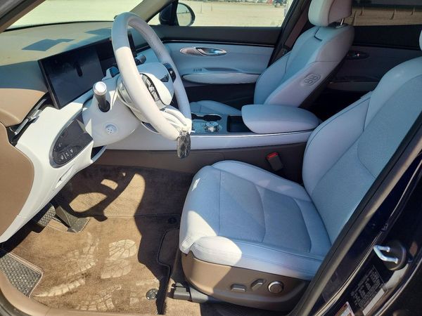 2026 GENESIS GV70