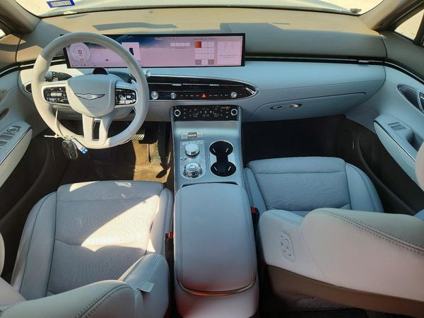 2026 GENESIS GV70