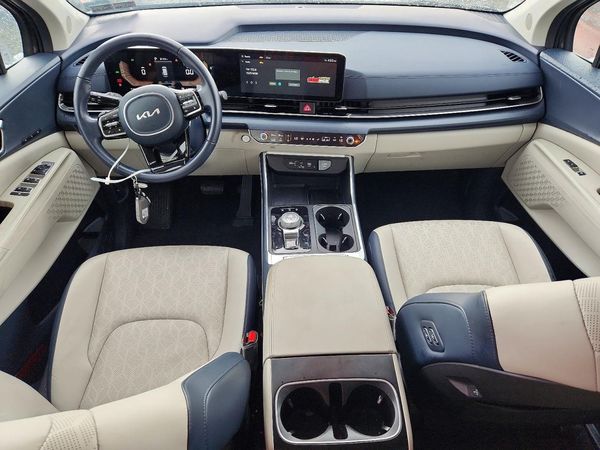 2025 KIA CARNIVAL