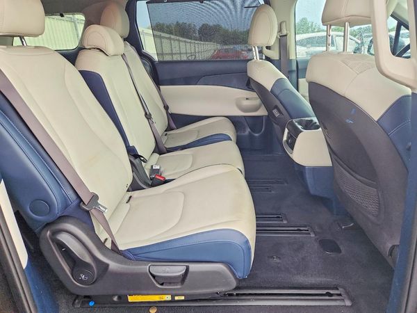 2025 KIA CARNIVAL