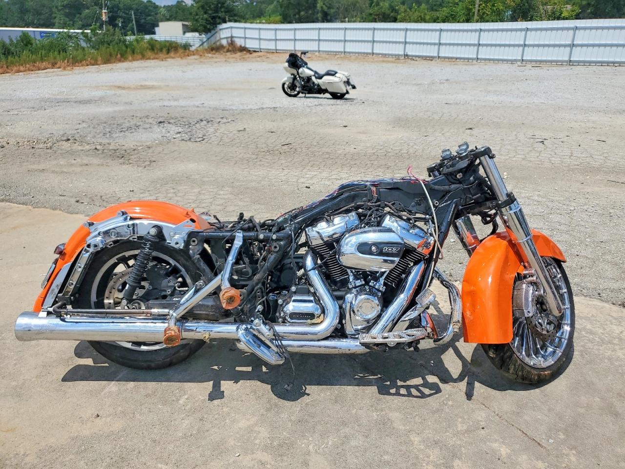 2018 HARLEY-DAVIDSON FL — RSDT