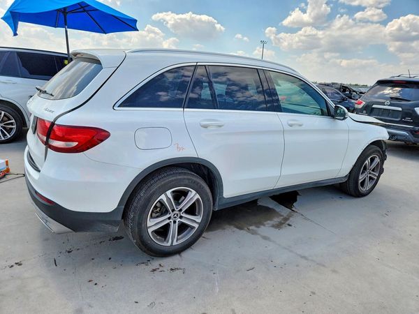 2019 MERCEDES-BENZ GLC GLC 300-4M