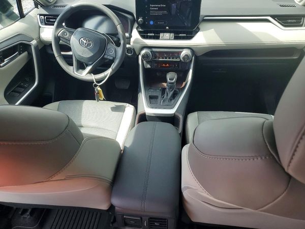 2023 TOYOTA RAV4 Limited