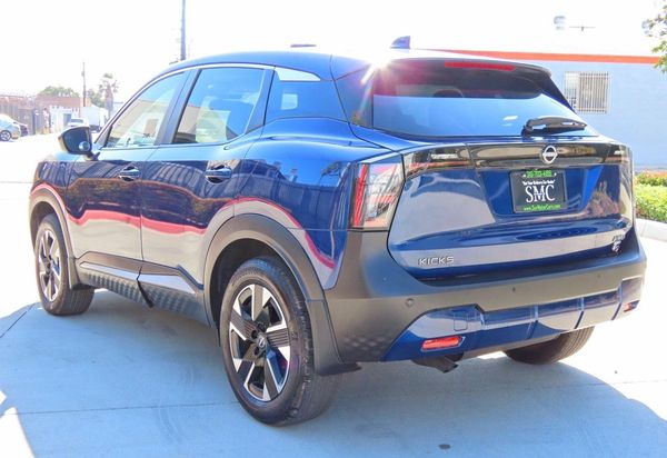 2025 NISSAN KICKS SV