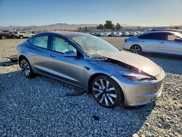 2026 TESLA MODEL 3