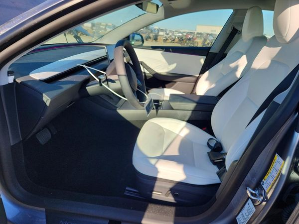 2026 TESLA MODEL 3