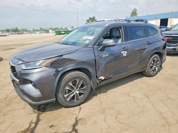 2021 TOYOTA HIGHLANDER
