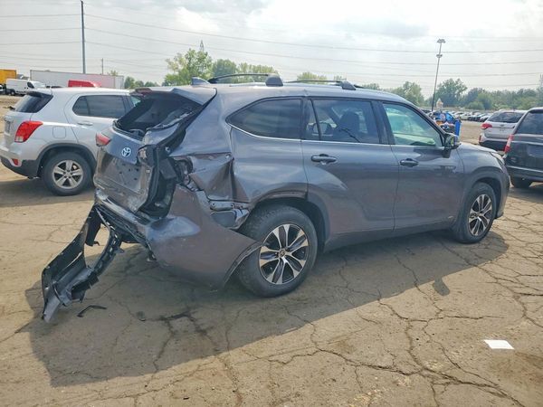 2021 TOYOTA HIGHLANDER