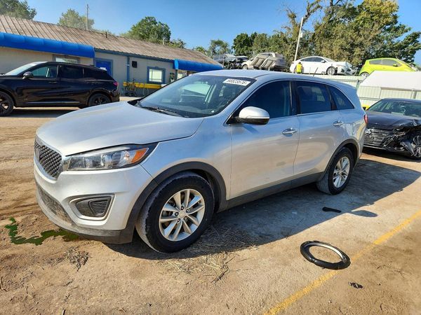 2016 KIA SORENTO L / LX