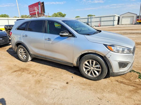 2016 KIA SORENTO L / LX