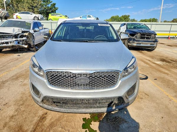 2016 KIA SORENTO L / LX