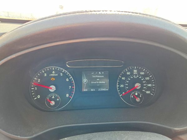 2016 KIA SORENTO L / LX