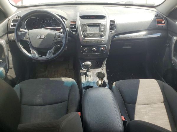 2014 KIA SORENTO Base/ LX