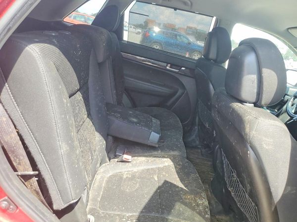 2014 KIA SORENTO Base/ LX