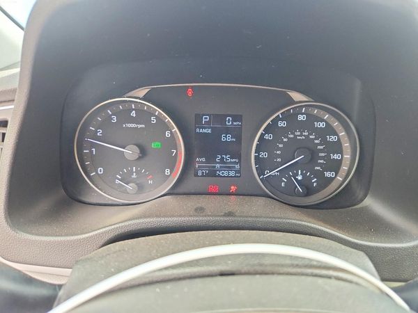 2017 HYUNDAI ELANTRA SE Base