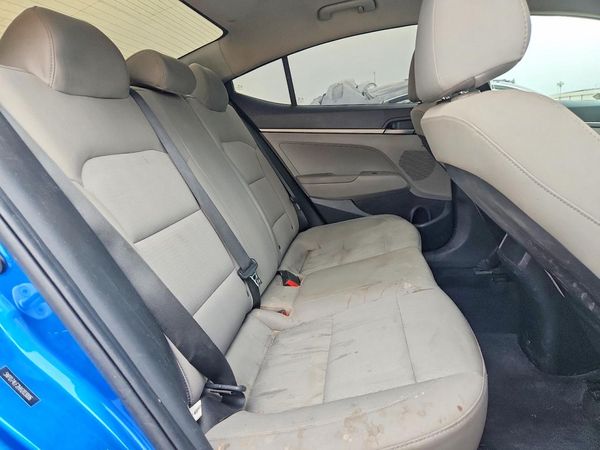 2017 HYUNDAI ELANTRA SE Base