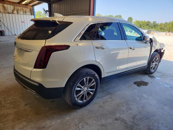 2021 CADILLAC XT5