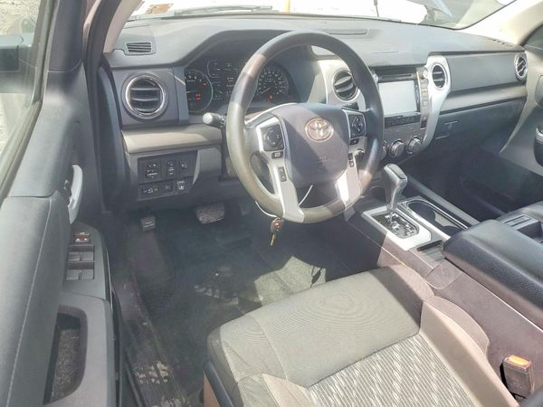 2018 TOYOTA TUNDRA SR/SR5