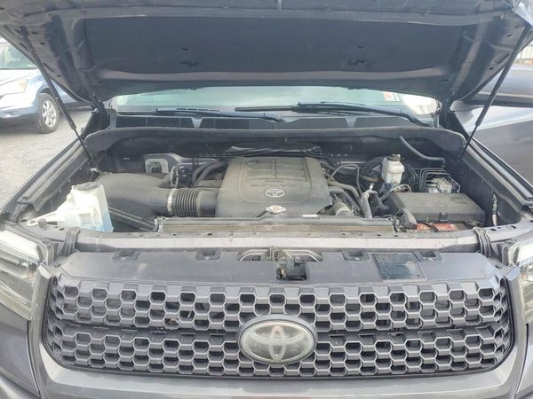2018 TOYOTA TUNDRA SR/SR5