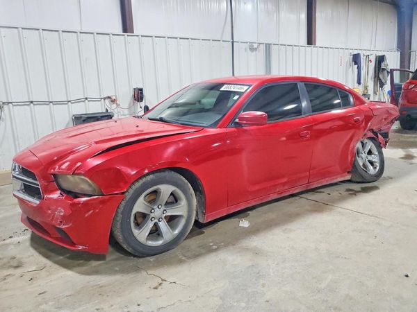 2012 DODGE CHARGER SE — Front 3/4