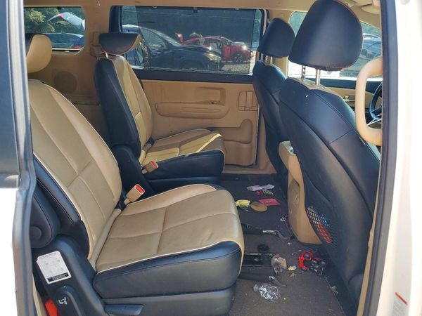 2017 KIA SEDONA