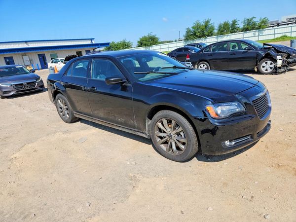 2014 CHRYSLER 300 300S — Passenger 3/4