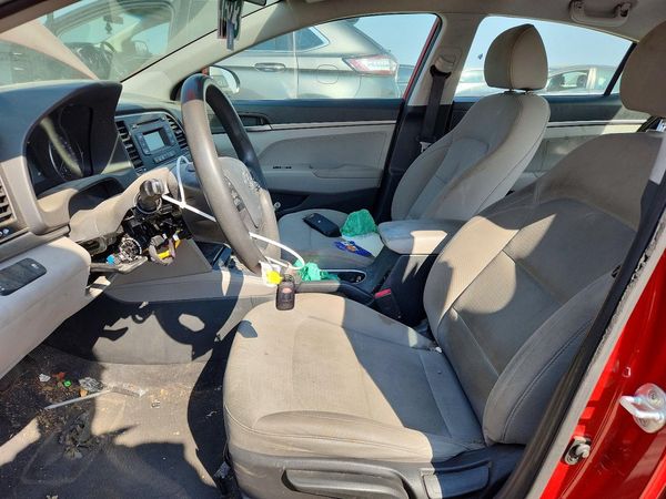 2017 HYUNDAI ELANTRA SE Base