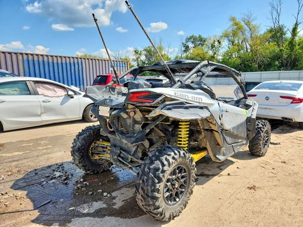 2018 CAN-AM MAVERICK X3 STD 64