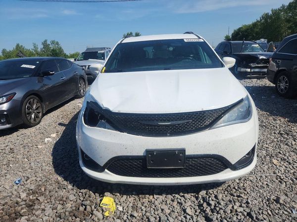 2019 CHRYSLER PACIFICA