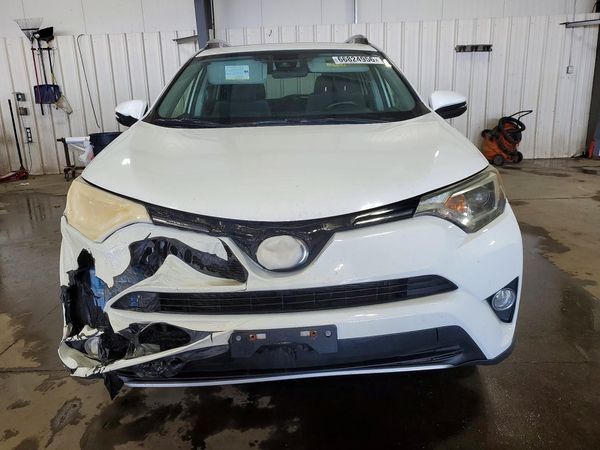 2017 TOYOTA RAV4 XLE
