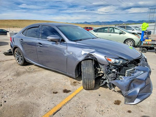 2016 LEXUS IS 200t