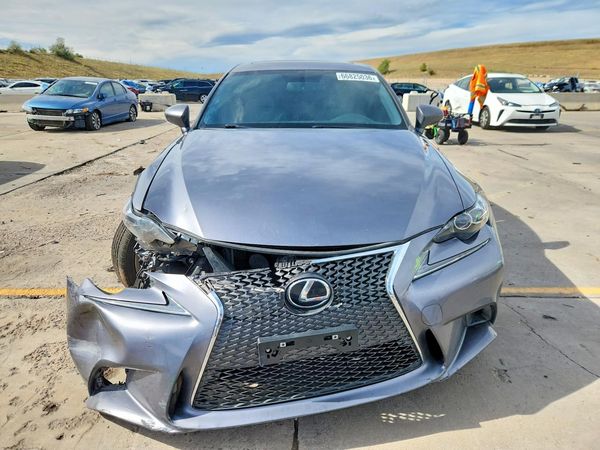2016 LEXUS IS 200t