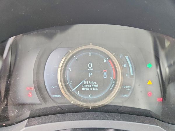 2016 LEXUS IS 200t