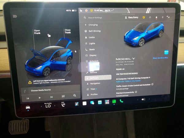 2025 TESLA MODEL Y