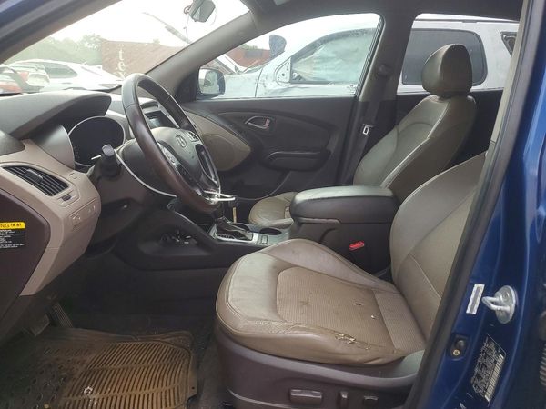 2014 HYUNDAI TUCSON GLS (Middle Level) — DENT