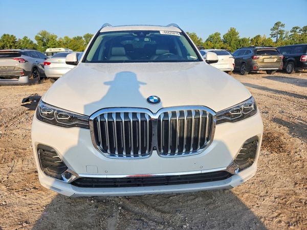 2021 BMW X7