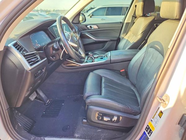 2021 BMW X7