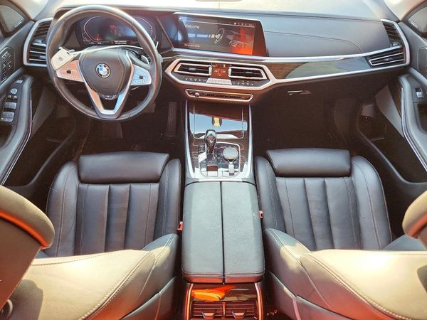 2021 BMW X7