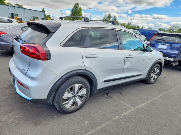 2018 KIA NIRO LX (PHEV)