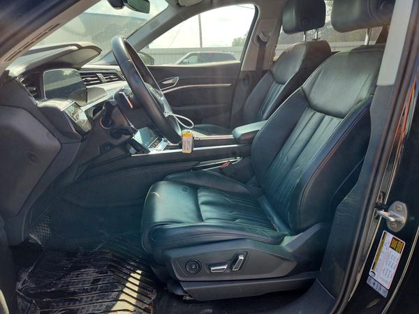 2021 AUDI E-TRON quattro Prestige