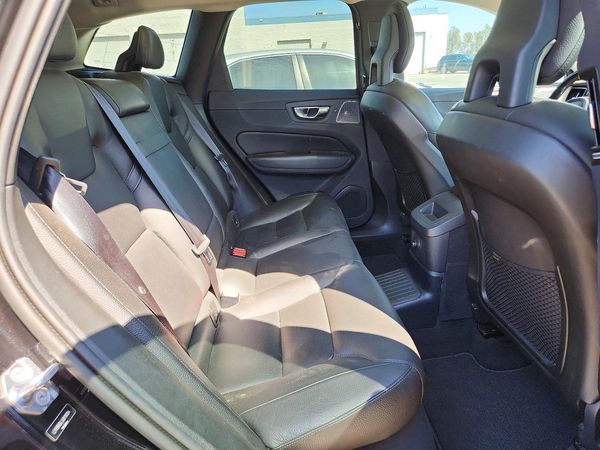 2018 VOLVO XC60 Inscription