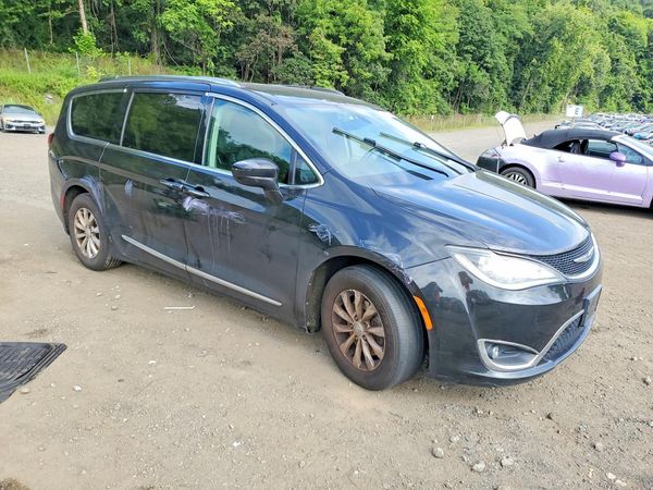 2018 CHRYSLER PACIFICA
