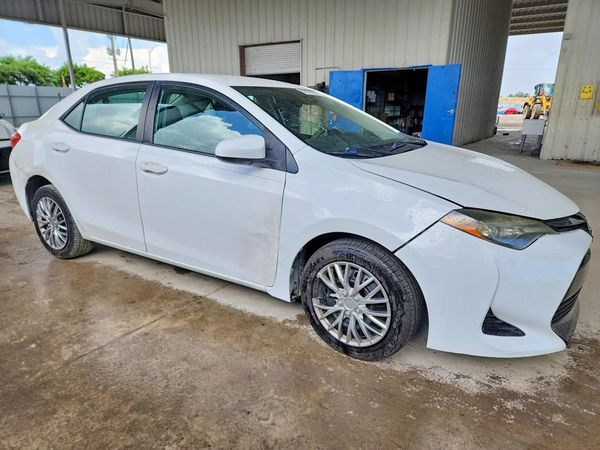 2019 TOYOTA COROLLA L/LE/SE/XLE/XSE — Passenger 3/4