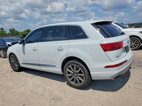 2018 AUDI Q7 quattro Premium Plus