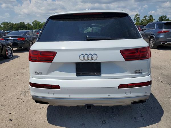 2018 AUDI Q7 quattro Premium Plus