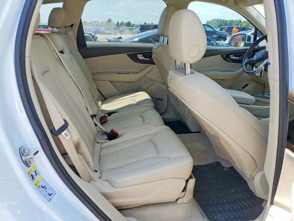 2018 AUDI Q7 quattro Premium Plus