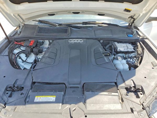 2018 AUDI Q7 quattro Premium Plus