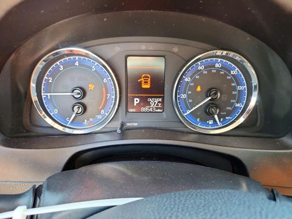 2017 TOYOTA COROLLA