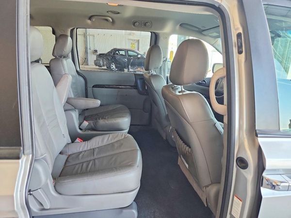 2014 KIA SEDONA GLS